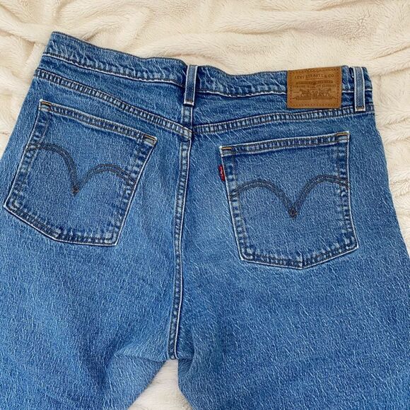 Levi’s Wedgie Straight premium denim jeans - Picture 11 of 12